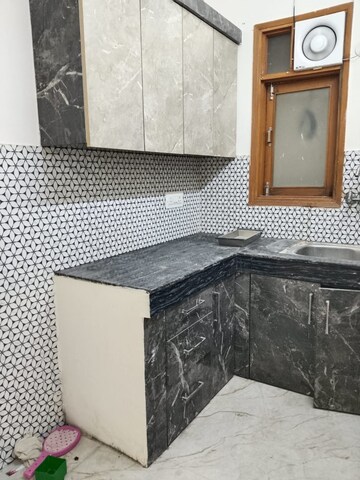 Team Area in 2 BHK Apartment at Panchsheel Vihar – for Rent