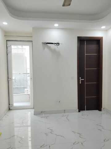 Room in 2 BHK Apartment at Panchsheel Vihar – for Rent