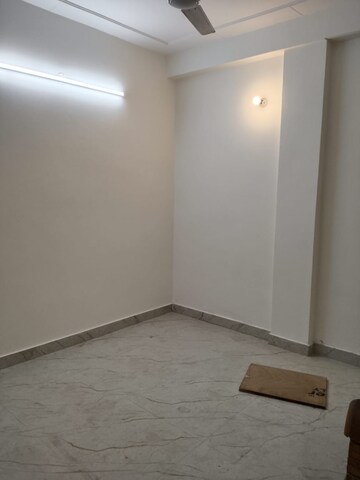 Room in 2 BHK Apartment at Panchsheel Vihar – for Rent