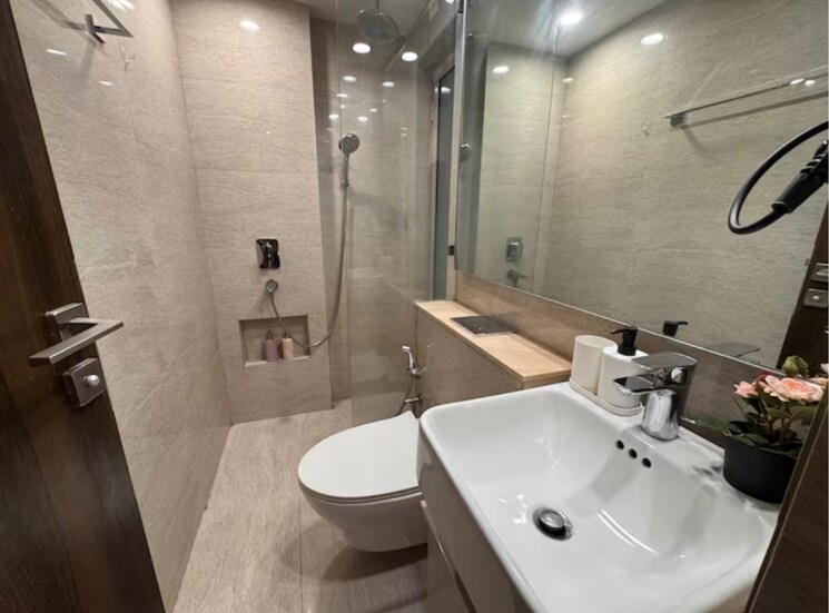 Attached Bathroom, hiranandani-regent-hill 1 Bedroom 379 Sq.Ft. Apartment In Powai Mumbai 9751386