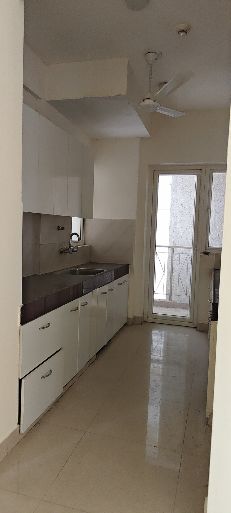Kitchen, pareena-micasa 3 Bedroom 1483 Sq.Ft. Apartment In Sector 68 Gurgaon 9772490