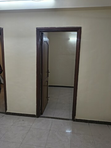 Furnished Amenities in 2 BHK Apartment at Nityanand Baug, Chembur – for Rent