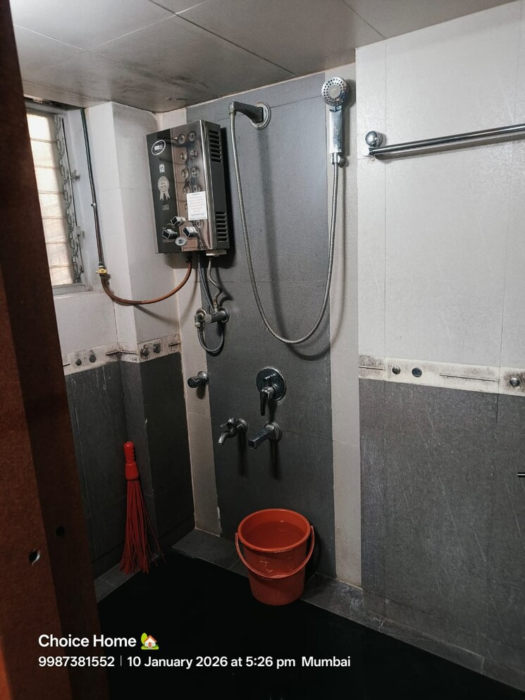 Bathroom, ghatkopar east 1 Bedroom 450 Sq.Ft. Apartment In Ghatkopar East Mumbai 9772544