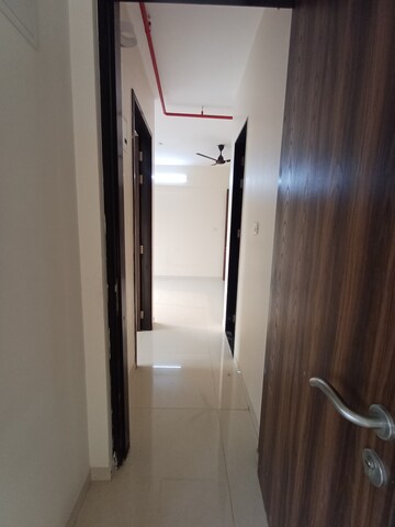  2 BHK Apartment at Sheth Zuri, Laxmi Nagar – for Rent