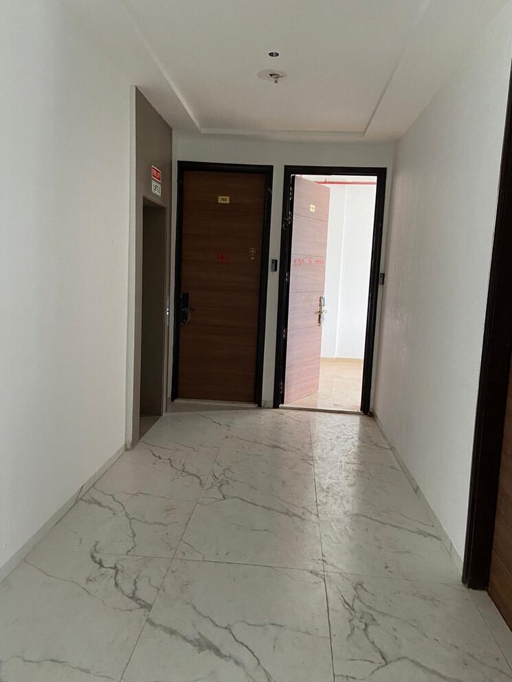 Lobby, sunny-shanti-heights 3 Bedroom 1024 Sq.Ft. Apartment In Mulund West Mumbai 9772580