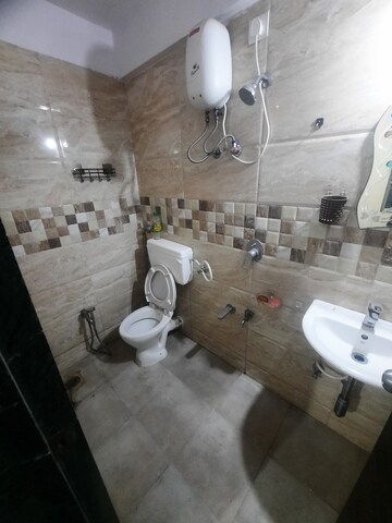 Master Bedroom in 2 BHK Apartment at Mahavir Kalpavruksha, Ghodbunder Road – for Rent