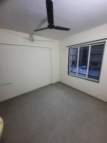 Furnished Amenities in 2 BHK Apartment at Mahavir Kalpavruksha, Ghodbunder Road – for Rent