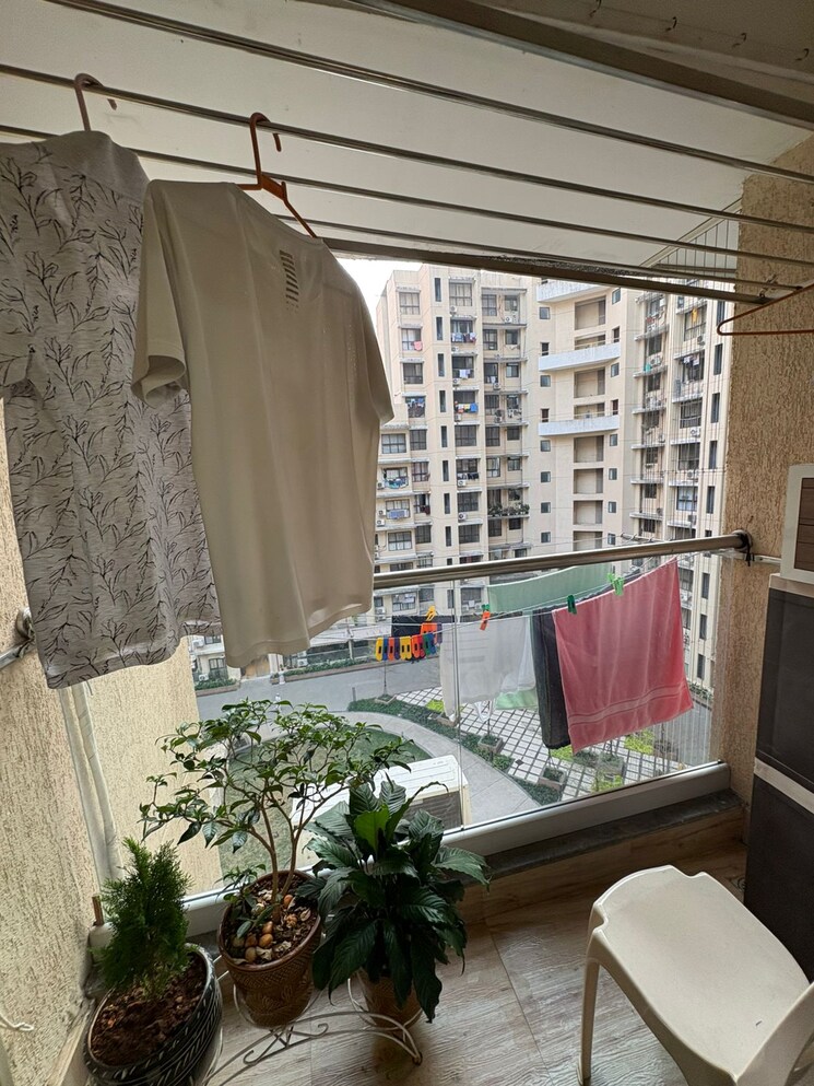 Balcony, bredco-hill-view-park 4 Bedroom 1950 Sq.Ft. Apartment In Kandivali East Mumbai 9772615
