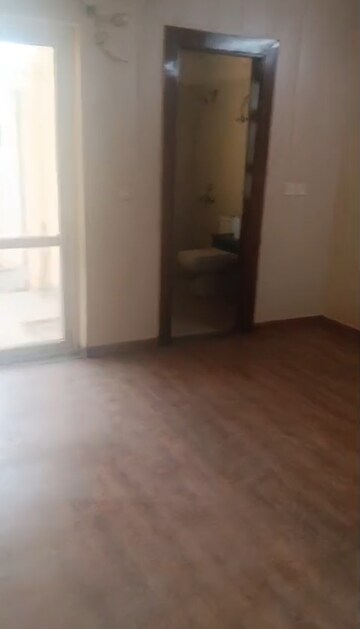 Room in 3.5 BHK Builder Floor at BPTP Park 81, Sector 81 – for Rent