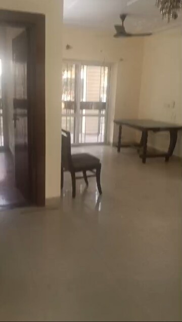 Room in 3.5 BHK Builder Floor at BPTP Park 81, Sector 81 – for Rent