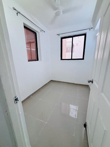 Master Bedroom in 2.5 BHK Apartment at RG Luxury Homes, Sector 16b Greater Noida – for Rent