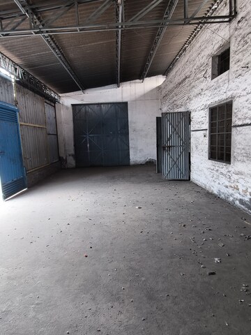  Warehouse For Rent in Gill