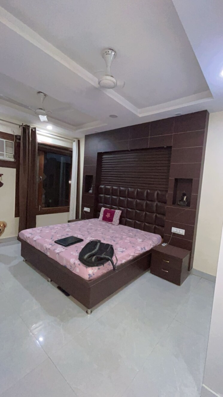 Cover Image, dilshad garden 3 Bedroom 1800 Sq.Ft. Independent House In Dilshad Garden Delhi 9772683