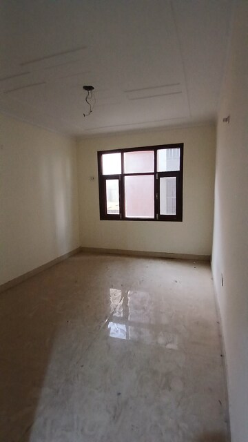 Room in 4 BHK Apartment at Abul Fazal Enclave Part 1 – for Sale