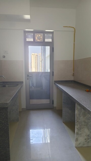 Room in 2 BHK Apartment at Piramal Revanta, Mulund West – for Rent