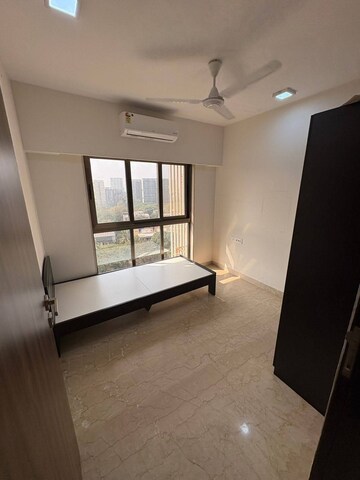 Room in 2 BHK Apartment at Dn Nagar – for Rent