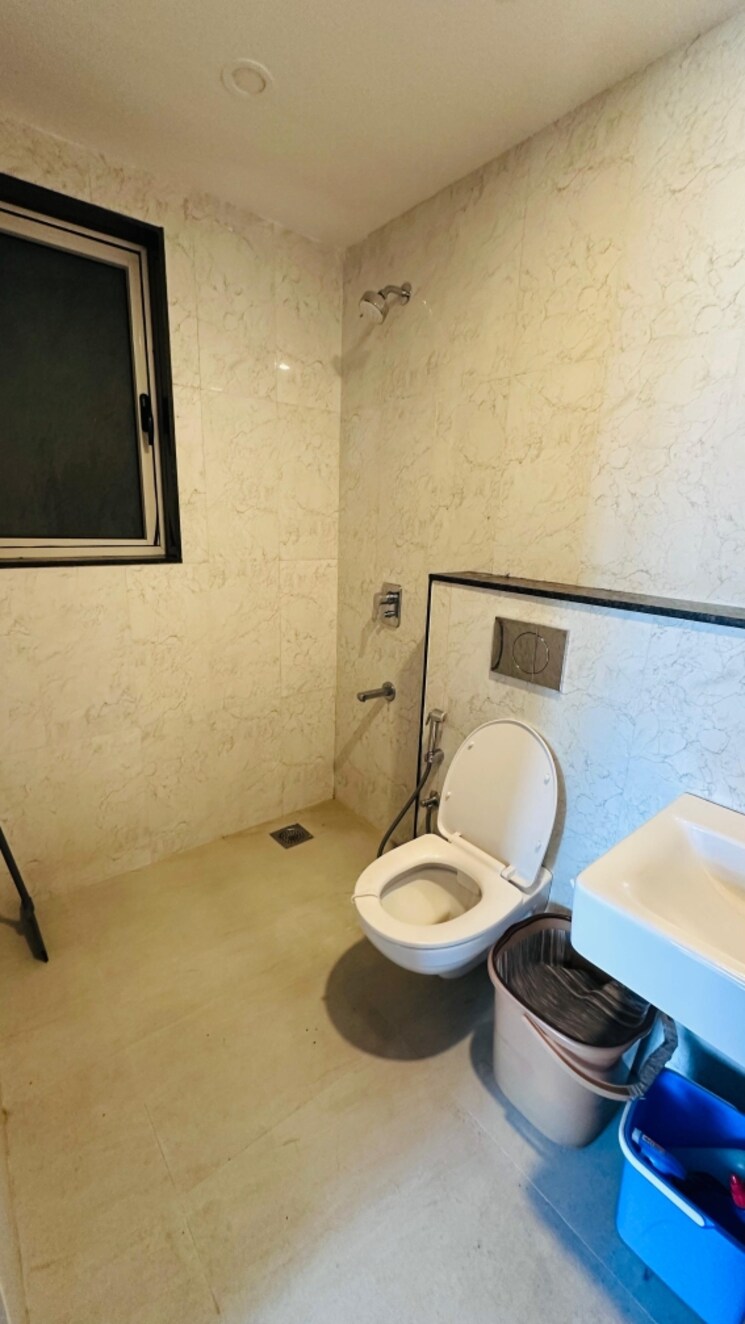 Bathroom, lodha-primo 2 Bedroom 699 Sq.Ft. Apartment In Parel Mumbai 9772807