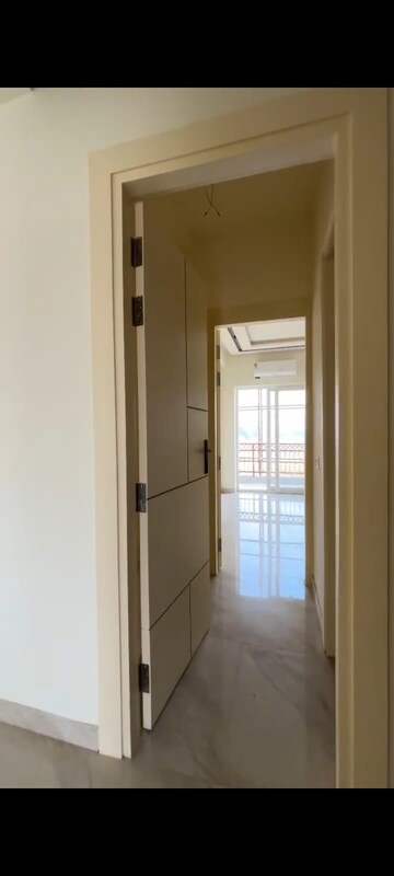 Building Lobby in 4 BHK Builder Floor at TDI The Grand Retreat, Sector 88 – for Sale