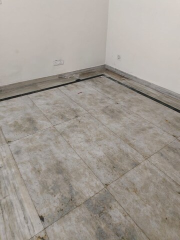 Room in 2 BHK Independent House at Sector 52 – for Rent