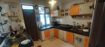 Kitchen in 2.5 BHK Builder Floor at Crossing Republik, Crossing Republic – for Sale