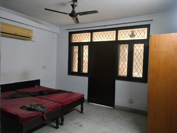 Bedroom, paryavaran complex 3 Bedroom 1125 Sq.Ft. Builder Floor In Paryavaran Complex Delhi 9772878