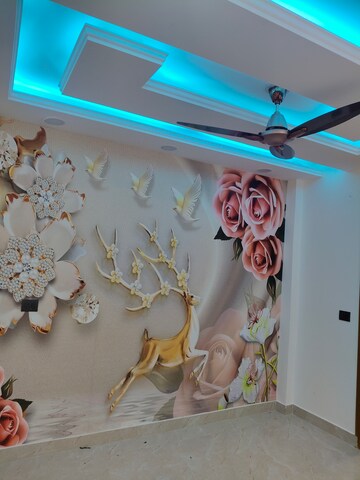 Furnished Amenities in 3 BHK Builder Floor at Govindpuri – for Sale