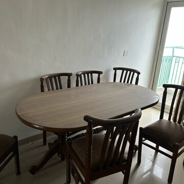 Team Area in 4 BHK Apartment at Ansal Sunshine County, Sector 63 – for Rent