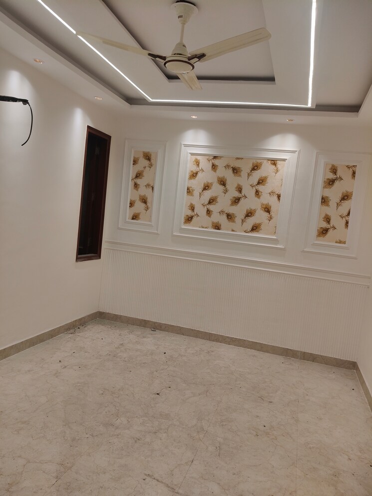 Room, govindpuri 3 Bedroom 906 Sq.Ft. Builder Floor In Govindpuri Delhi 9772923