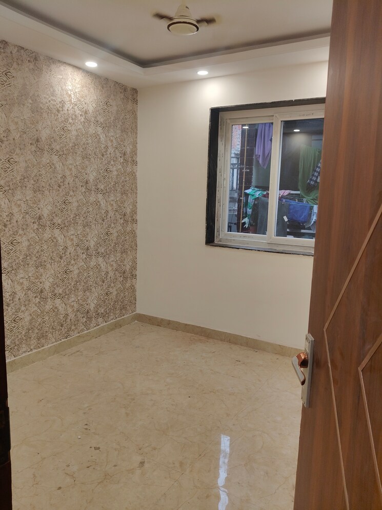Room, govindpuri 3 Bedroom 906 Sq.Ft. Builder Floor In Govindpuri Delhi 9772923