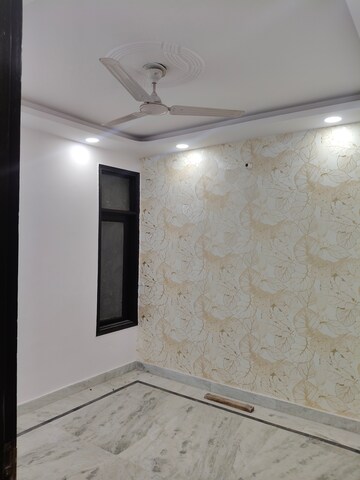 Room in 3 BHK Builder Floor at Govindpuri – for Sale