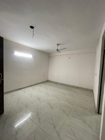 Room in 2 BHK Builder Floor at Saket – for Rent