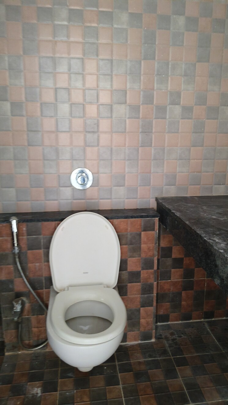 Bathroom, atul-western-hills-phase-2 2.5 Bedroom 1100 Sq.Ft. Apartment In Baner Pune 9772956
