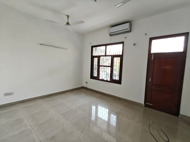 Bedroom, sector 8 3 Bedroom 2500 Sq.Ft. Independent House In Sector 8 Panchkula 9772974