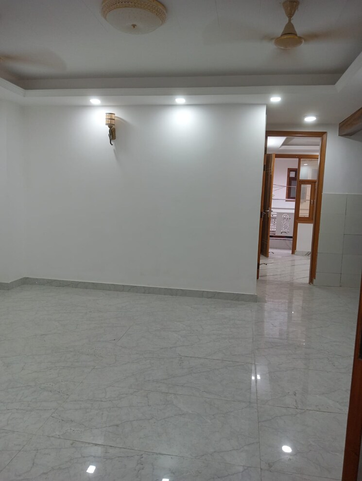 Room, saket 2 Bedroom 950 Sq.Ft. Builder Floor In Saket Delhi 9772992