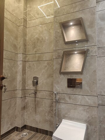 Attached Bathroom in 3 BHK Builder Floor at Vikas Puri – for Rent