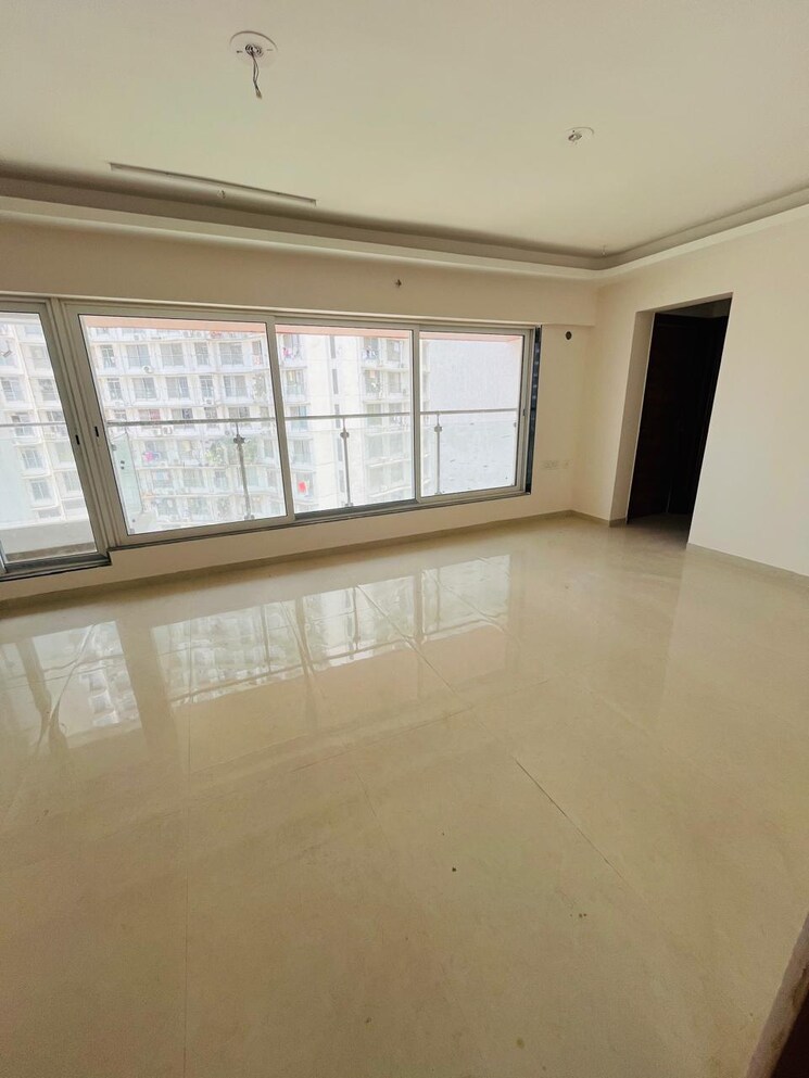 Room, je-and-vee-madhuban 3.5 Bedroom 1000 Sq.Ft. Apartment In Malad East Mumbai 9623928