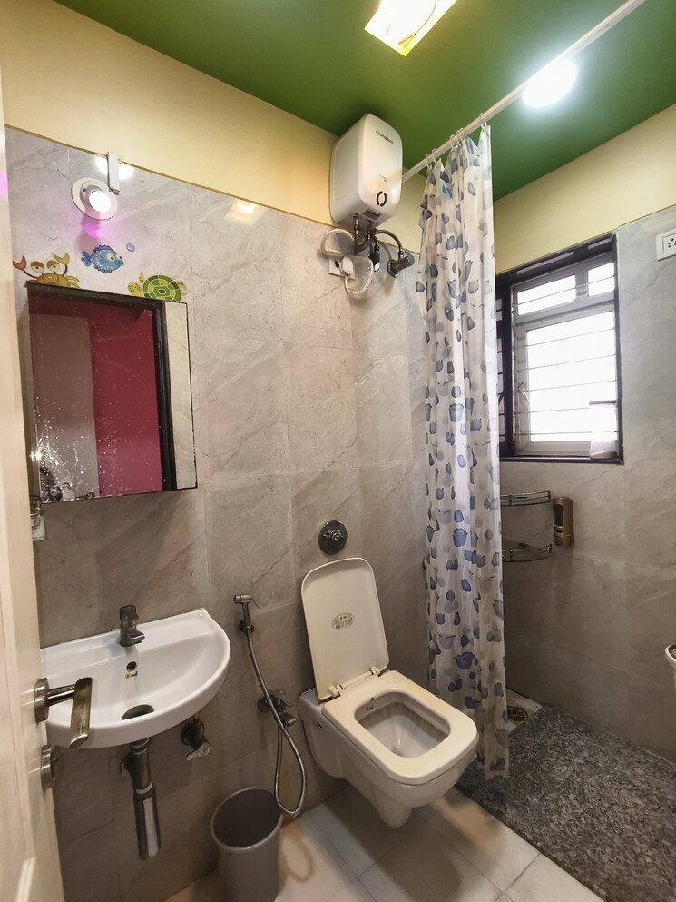 Bathroom, puranik-city 2 Bedroom 905 Sq.Ft. Apartment In Kasarvadavali Thane 9773091