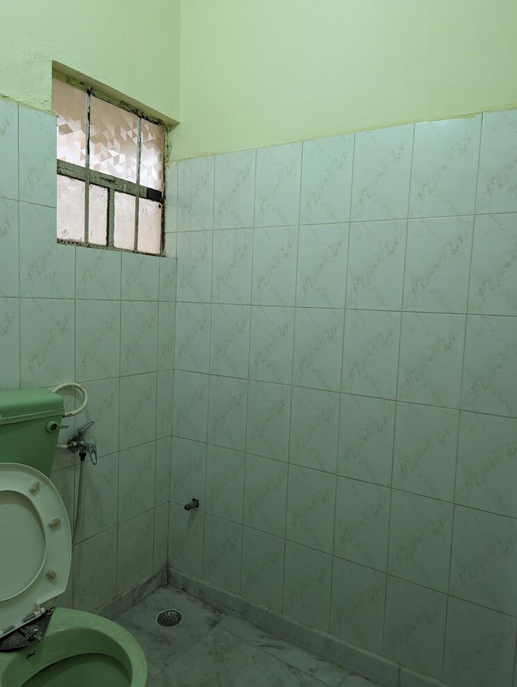 Bathroom, morabadi 2 Bedroom 1400 Sq.Ft. Apartment In Morabadi Ranchi 9773111