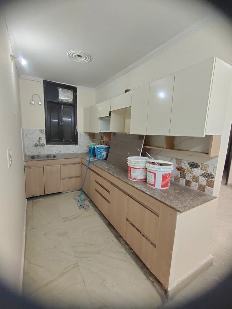 Kitchen, chattarpur 3 Bedroom 150 Sq.Yd. Builder Floor In Chattarpur Delhi 9773159