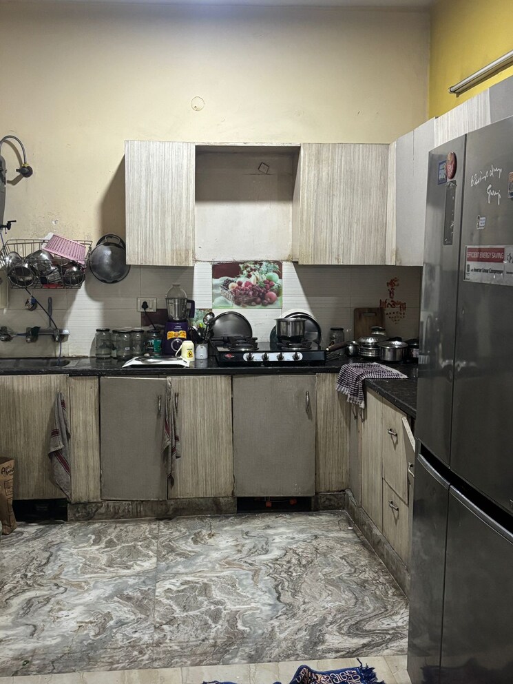 Kitchen, sector 30 3 Bedroom 230 Sq.Yd. Builder Floor In Sector 30 Faridabad 9773151