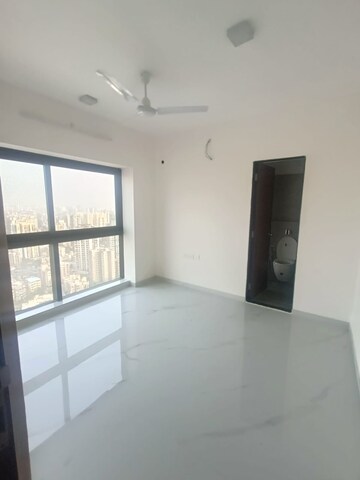 Room in 2 BHK Apartment at Khodiyaar Siddharth Nagar Goodwill CHS, Goregaon West – for Rent