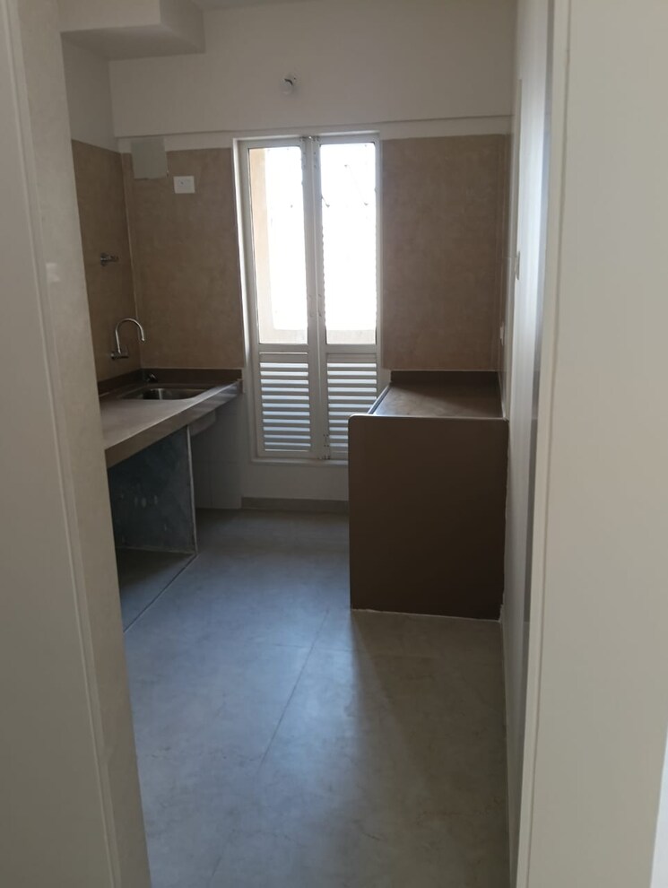 Room, dosti-west-county-phase-4-dosti-pine 2 Bedroom 740 Sq.Ft. Apartment In Balkum Pada Thane 9773214