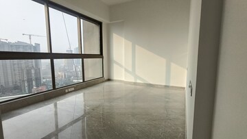 Room in 2 BHK Apartment at Prestige Jasdan Classic, Mahalaxmi – for Rent