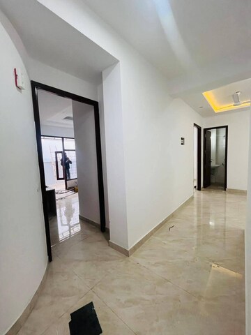 Room in 2 BHK Builder Floor at Saket – for Rent