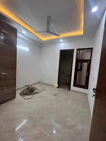 Room in 2 BHK Builder Floor at Saket – for Rent