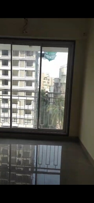 Bedroom in 2 BHK Apartment at Satra One, Goregaon West – for Rent