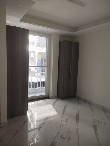 Room in 2 BHK Independent House at Sector 4 – for Rent