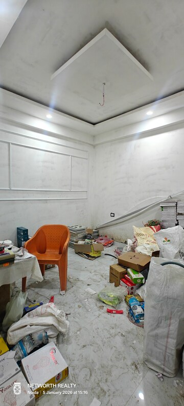 Master Bedroom in 3 BHK Builder Floor at Sector 73 – for Sale