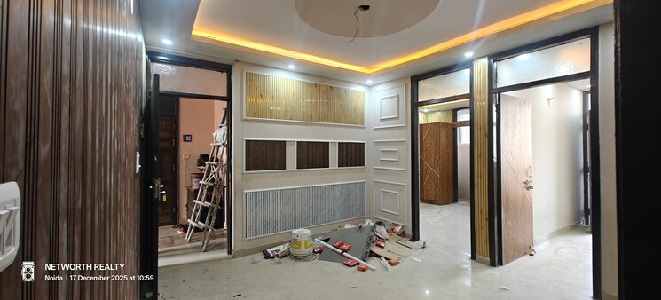 Cover Image, sector 73 2 Bedroom 900 Sq.Ft. Builder Floor In Sector 73 Noida 9773350