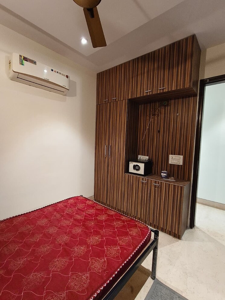 Room, malviya nagar 2 Bedroom 1000 Sq.Ft. Builder Floor In Malviya Nagar Delhi 9773346